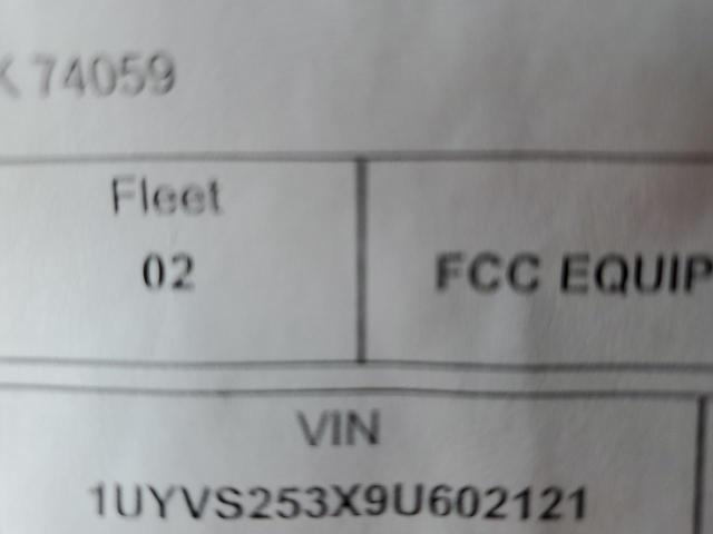 1UYVS253X9U602121 - 2009 UTILITY TRAILER WHITE photo 10