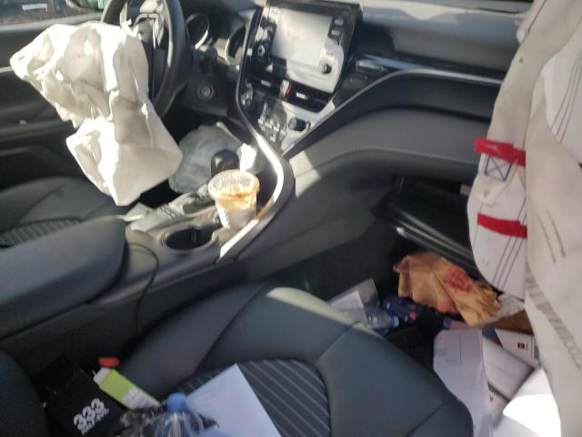 4T1G11AK1RU845572 - 2024 TOYOTA CAMRY SE NIGHT SHADE WHITE photo 8