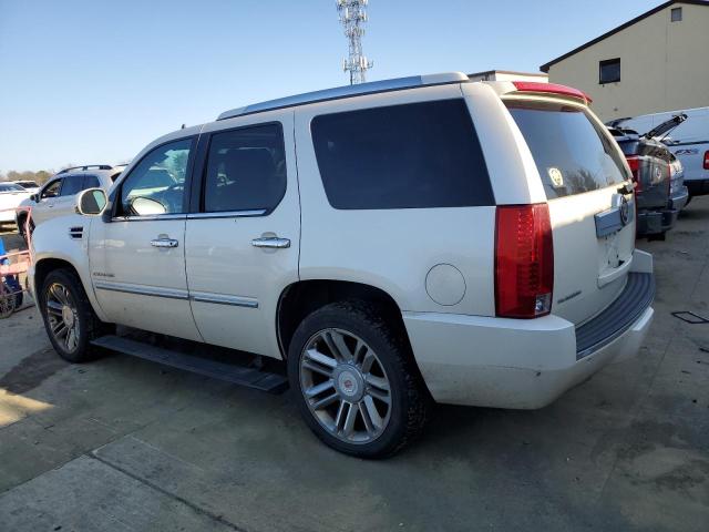 1GYS4DEF0DR265627 - 2013 CADILLAC ESCALADE PLATINUM WHITE photo 2