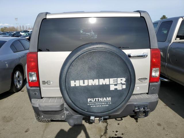 5GTEN13L698120766 - 2009 HUMMER H3 ALPHA SILVER photo 6