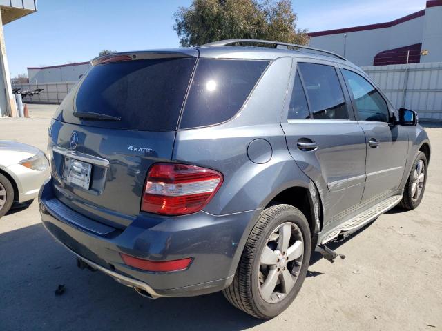 4JGBB8GB0BA666423 - 2011 MERCEDES-BENZ ML 350 4MATIC GRAY photo 3