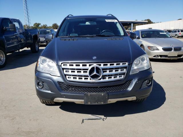 4JGBB8GB0BA666423 - 2011 MERCEDES-BENZ ML 350 4MATIC GRAY photo 5