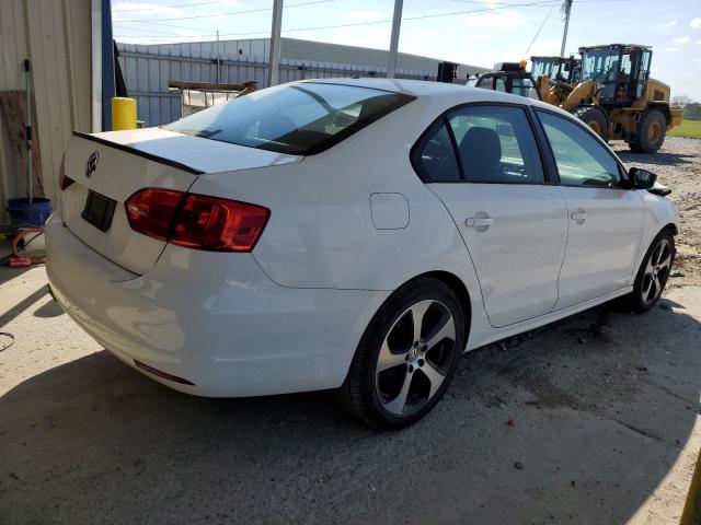 3VW2K7AJ4CM351219 - 2012 VOLKSWAGEN JETTA BASE أبيض صورة 3