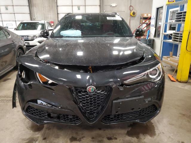 ZASPAKBN5P7D53116 - 2023 ALFA ROMEO STELVIO TI BLACK photo 5