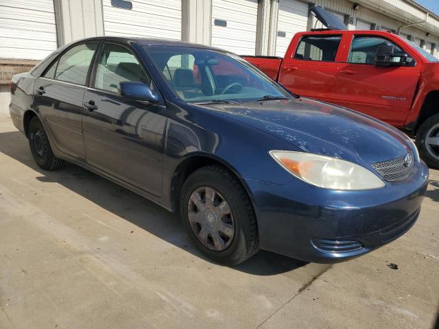 4T1BE30K02U562775 - 2002 TOYOTA CAMRY LE BLUE photo 4