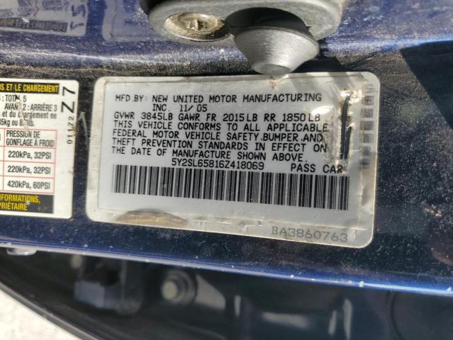 5Y2SL65816Z418069 - 2006 PONTIAC VIBE BLUE photo 13