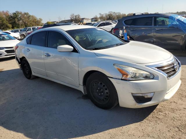 1N4AL3AP1FN315724 - 2015 NISSAN ALTIMA 2.5 WHITE photo 4