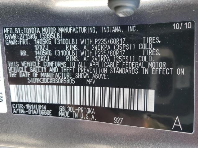 5TDYK3DCXBS085805 - 2011 TOYOTA SIENNA XLE GRAY photo 13