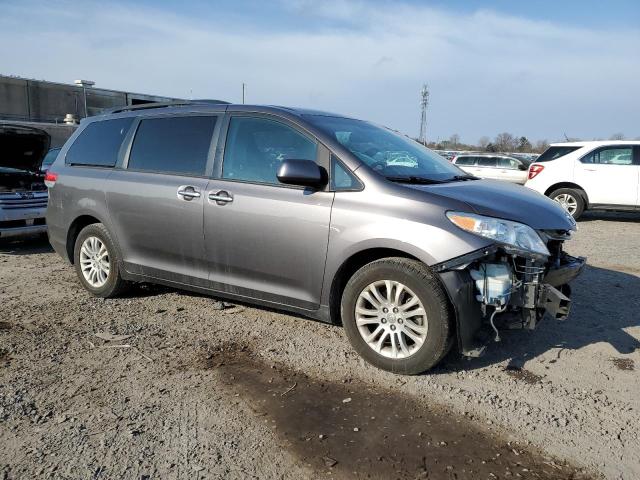 5TDYK3DCXBS085805 - 2011 TOYOTA SIENNA XLE GRAY photo 4