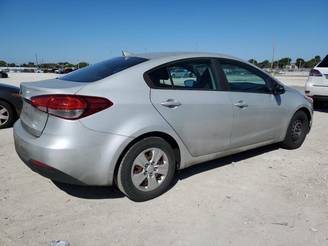 3KPFK4A74HE119180 - 2017 KIA FORTE LX SILVER photo 3