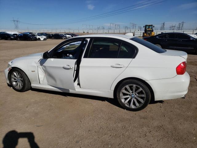 WBAPH7C59BE130594 - 2011 BMW 328 I WHITE photo 2