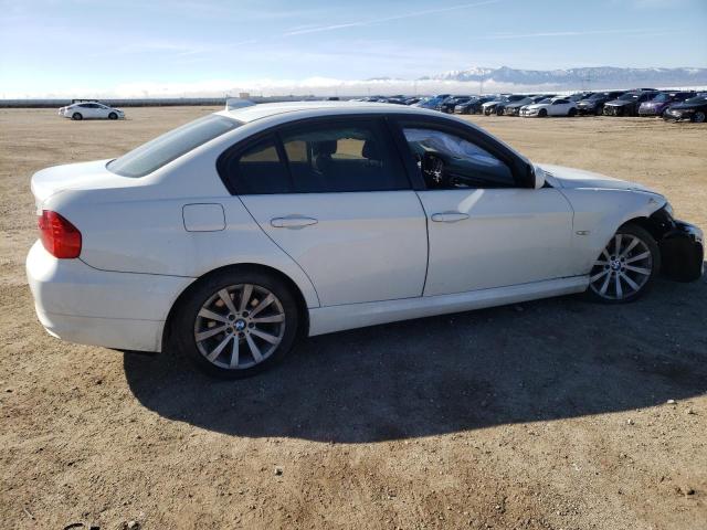 WBAPH7C59BE130594 - 2011 BMW 328 I WHITE photo 3