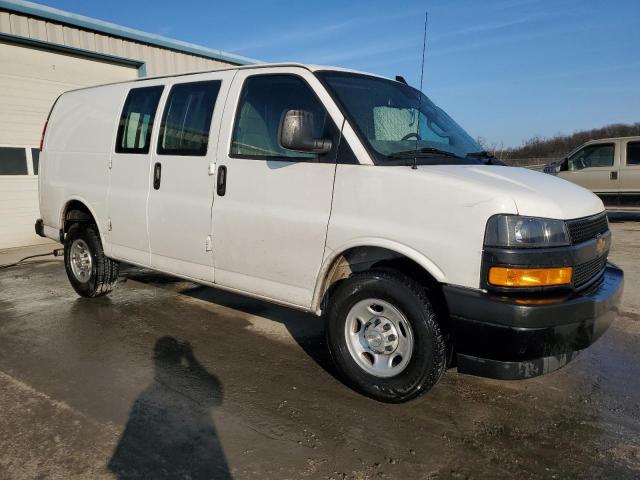 1GCWGAFP3M1309767 - 2021 CHEVROLET EXPRESS G2 WHITE photo 4