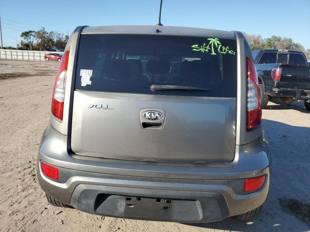 KNDJT2A57D7632203 - 2013 KIA SOUL GRAY photo 6