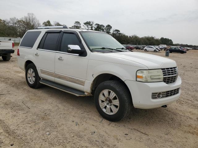 5LMFU27578LJ03334 - 2008 LINCOLN NAVIGATOR WHITE photo 4