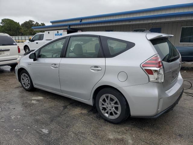 JTDZN3EU5FJ037862 - 2015 TOYOTA PRIUS V SILVER photo 2