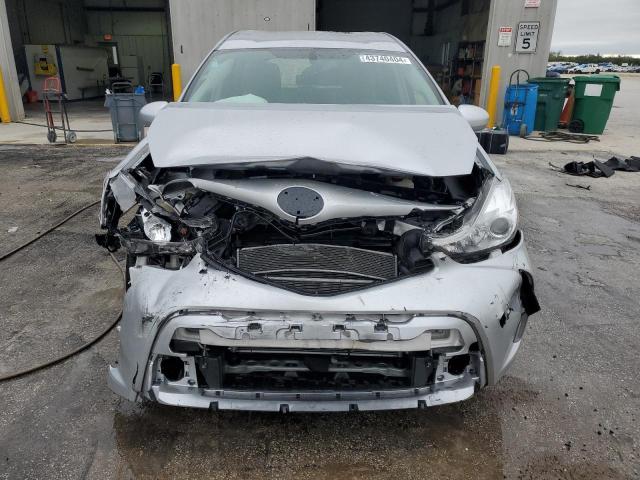 JTDZN3EU5FJ037862 - 2015 TOYOTA PRIUS V SILVER photo 5