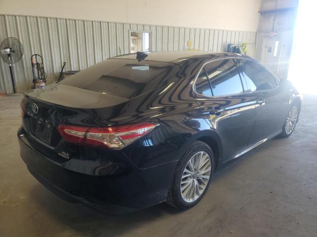 4T1F31AK6LU520817 - 2020 TOYOTA CAMRY XLE BLACK photo 3