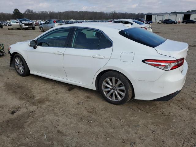 4T1C11AK8LU345656 - 2020 TOYOTA CAMRY LE WHITE photo 2