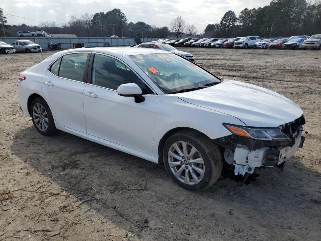4T1C11AK8LU345656 - 2020 TOYOTA CAMRY LE WHITE photo 4