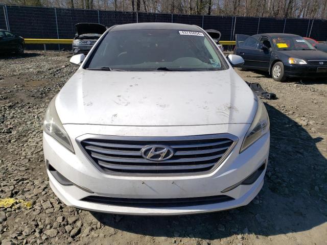 5NPE24AF2GH297117 - 2016 HYUNDAI SONATA SE WHITE photo 5