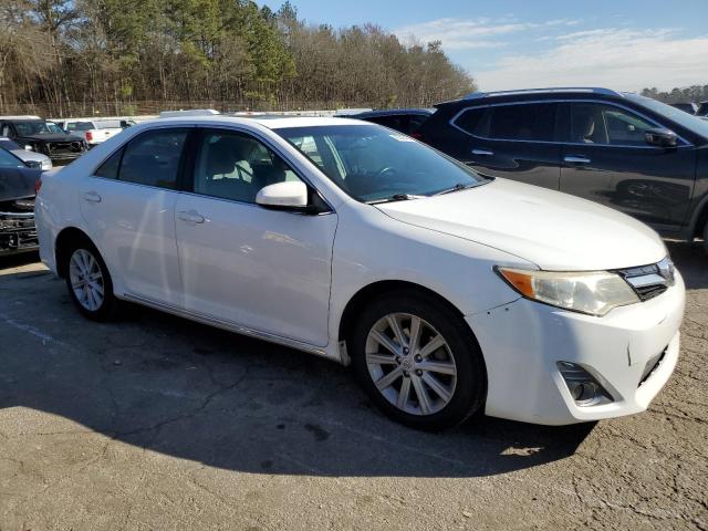 4T4BF1FK6DR321384 - 2013 TOYOTA CAMRY L WHITE photo 4