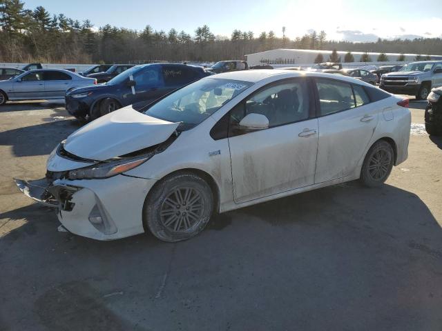 JTDKARFP8H3054431 - 2017 TOYOTA PRIUS PRIM WHITE photo 1