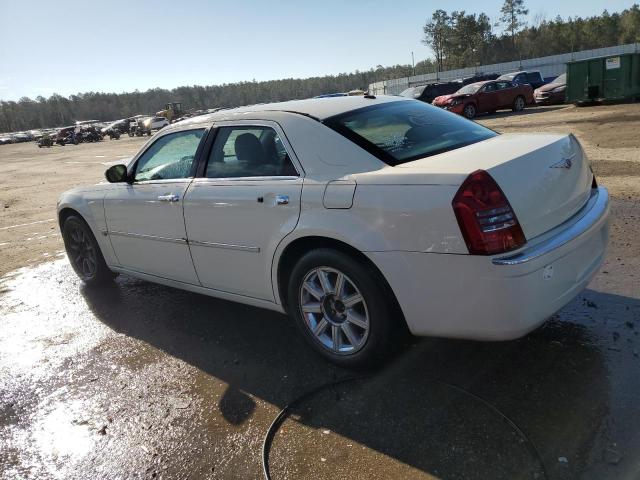 2C3KA63H57H697802 - 2007 CHRYSLER 300C WHITE photo 2