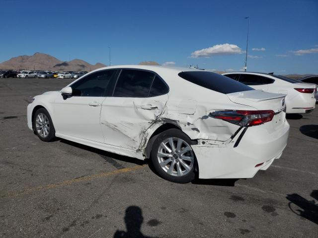 JTNB11HK8J3051405 - 2018 TOYOTA CAMRY L WHITE photo 2