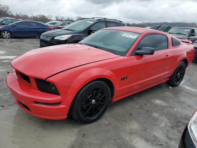 1ZVFT82HX55230400 - 2005 FORD MUSTANG GT RED photo 1