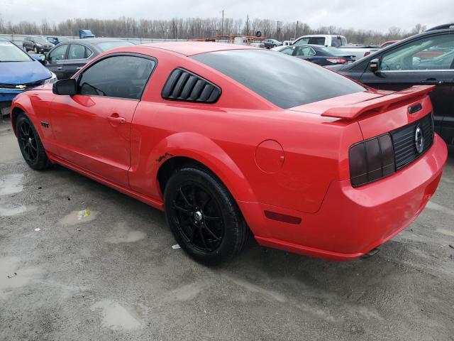 1ZVFT82HX55230400 - 2005 FORD MUSTANG GT RED photo 2