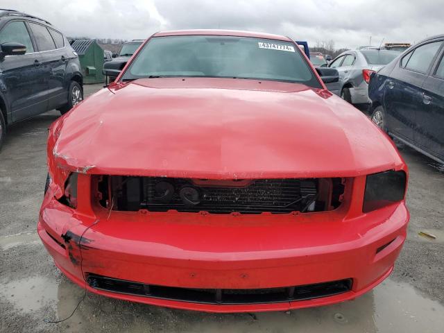 1ZVFT82HX55230400 - 2005 FORD MUSTANG GT RED photo 5