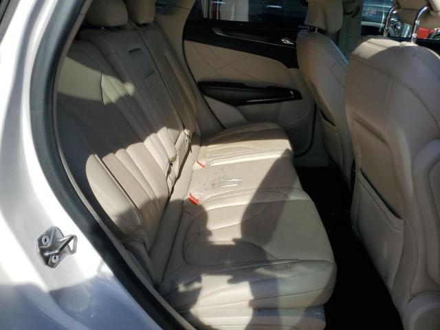 5LMCJ3C99HUL70172 - 2017 LINCOLN MKC RESERVE თეთრი ფოტო 10