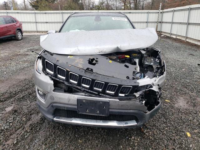 3C4NJDCB9LT242963 - 2020 JEEP COMPASS LIMITED SILVER photo 5
