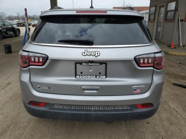 3C4NJCBB4JT267701 - 2018 JEEP COMPASS LATITUDE SILVER photo 6