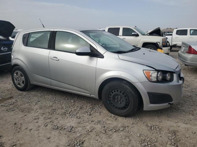 1G1JB6SH0E4195501 - 2014 CHEVROLET SONIC LS 银色 照片 4