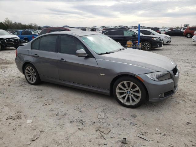 WBAPH77559NM46367 - 2009 BMW 328I I GRAY photo 4