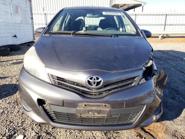 JTDKTUD30DD554228 - 2013 TOYOTA YARIS GRAY photo 5