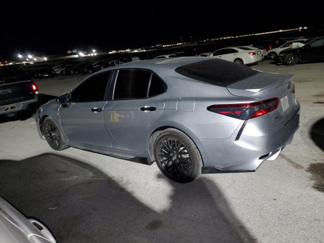 4T1B11HK1JU586764 - 2018 TOYOTA CAMRY L SILVER photo 2