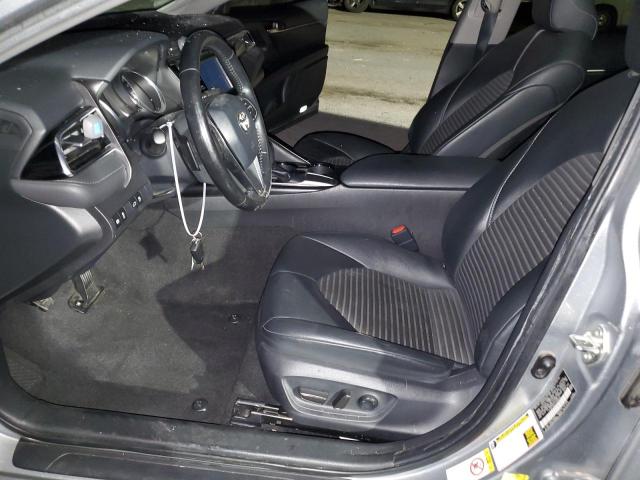 4T1B11HK1JU586764 - 2018 TOYOTA CAMRY L SILVER photo 7