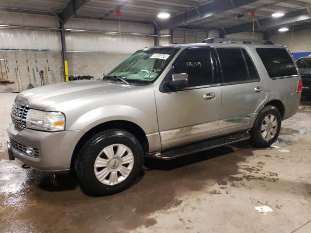 5LMFU28568LJ18759 - 2008 LINCOLN NAVIGATOR SILVER photo 1