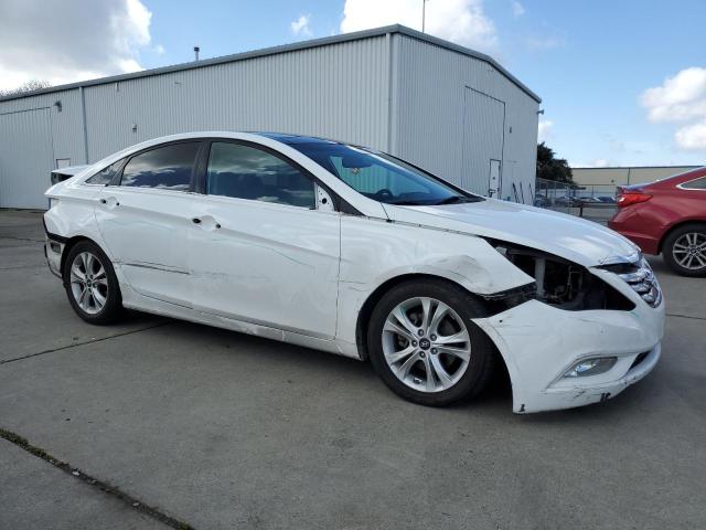 5NPEC4ACXCH435306 - 2012 HYUNDAI SONATA SE WHITE photo 4