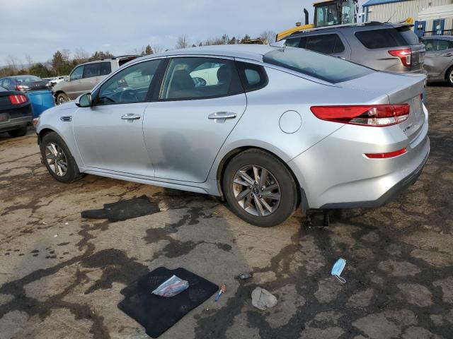 5XXGT4L32LG395904 - 2020 KIA OPTIMA LX SILVER photo 2