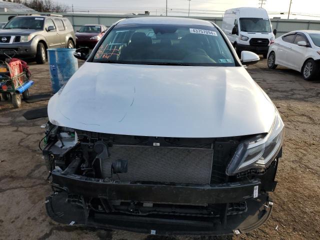 5XXGT4L32LG395904 - 2020 KIA OPTIMA LX SILVER photo 5