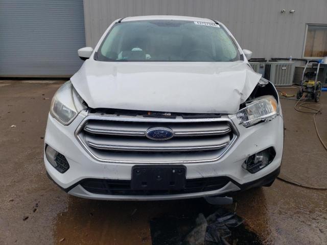 1FMCU0GDXHUE92210 - 2017 FORD ESCAPE SE WHITE photo 5