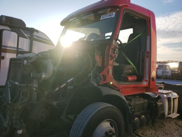 4V4WC9EG8KN198798 - 2019 VOLVO VNR RED photo 9