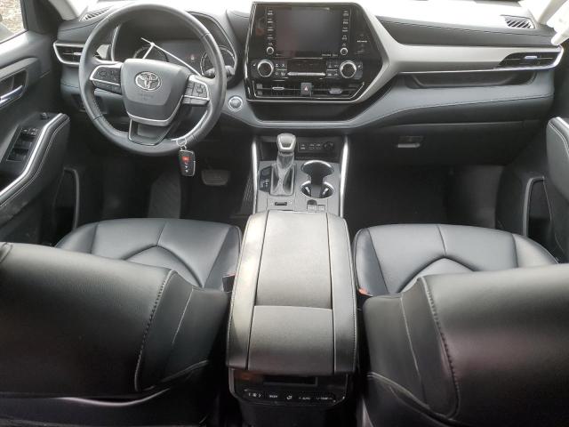 5TDGZRBH8NS233897 - 2022 TOYOTA HIGHLANDER XLE BLACK photo 8