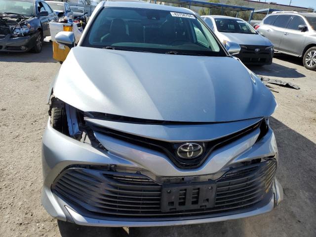 4T1B11HK0KU696710 - 2019 TOYOTA CAMRY L SILVER photo 5