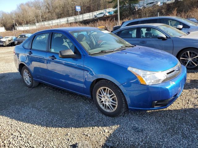 1FAHP3FNXAW224190 - 2010 FORD FOCUS SE BLUE photo 4