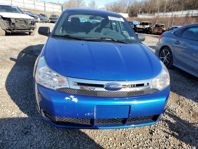 1FAHP3FNXAW224190 - 2010 FORD FOCUS SE BLUE photo 5